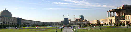 https://en.wikipedia.org/wiki/Naqsh-e_Jahan_Square