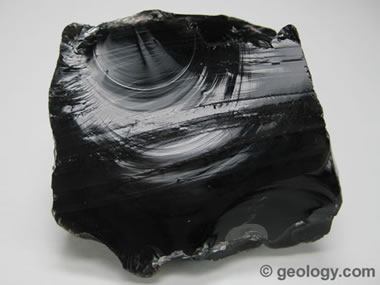 http://geology.com/rocks/obsidian.shtml
